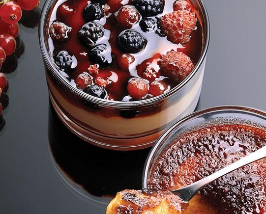 Load image into Gallery viewer, Coppa Creme Brulee &amp; Berries
